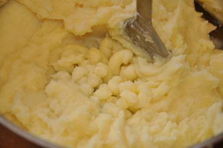 Картофельный рулет с шампиньонами, сыром и луком: шаг 3