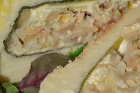 Картофельный рулет с шампиньонами, сыром и луком: шаг 8