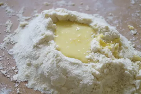 Лимонный тарт со швейцарской меренгой и лимонными чипсами: шаг 2