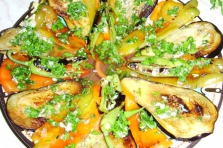 Болгарский овощной салат (зеленчукова салата): шаг 3