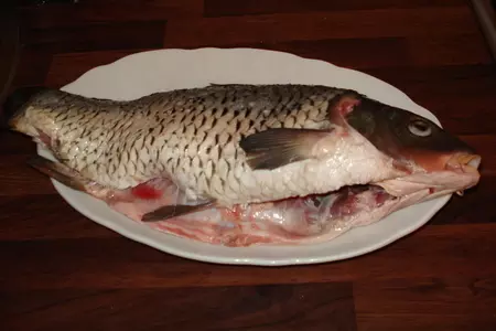 Карп с овощами: шаг 1