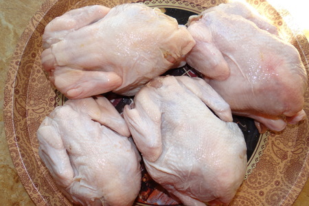 Цыплята-гриль в беконе с овощной сальсой: шаг 1