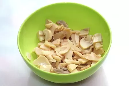 Картофель в кляре с грибным соусом: шаг 2