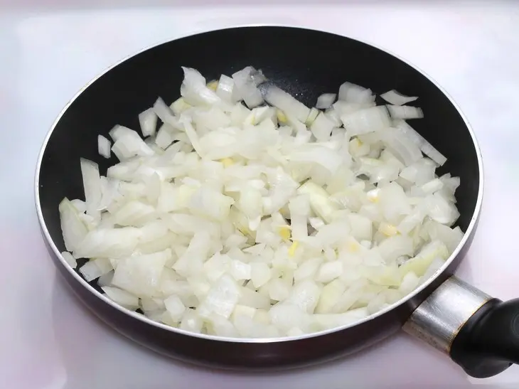 Картофель в кляре с грибным соусом: шаг 3