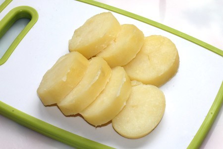Картофель в кляре с грибным соусом: шаг 8