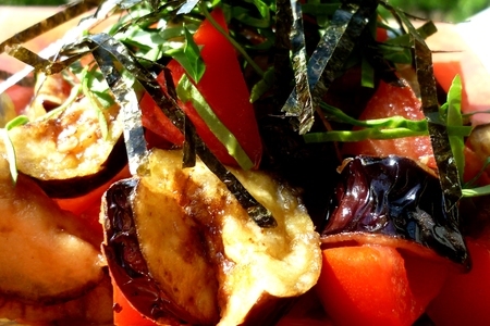 Салат с хрустящими баклажанами,помидорами и нори в устричном соусе : шаг 7
