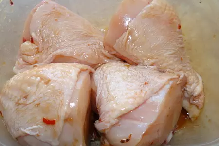 Пикантная куриная грудка с картофелем в духовке: шаг 2
