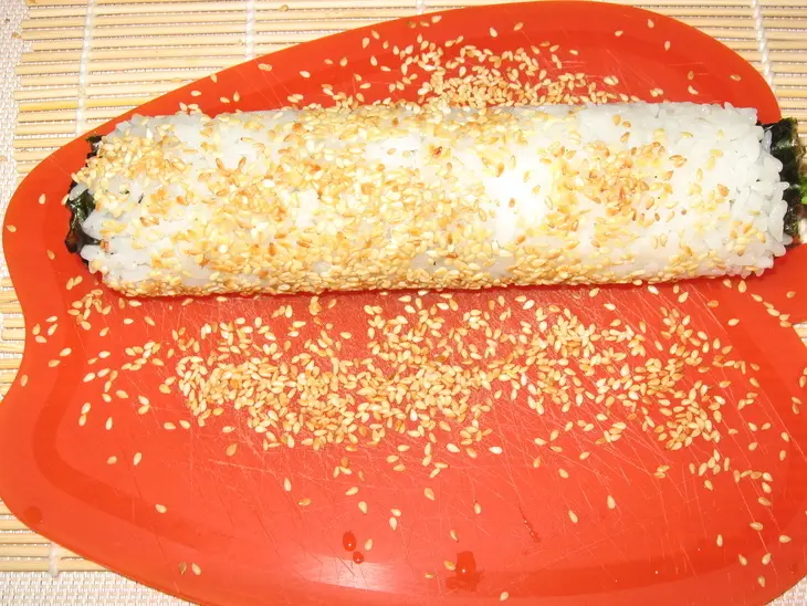Роллы с овощами и творожным сыром: шаг 9