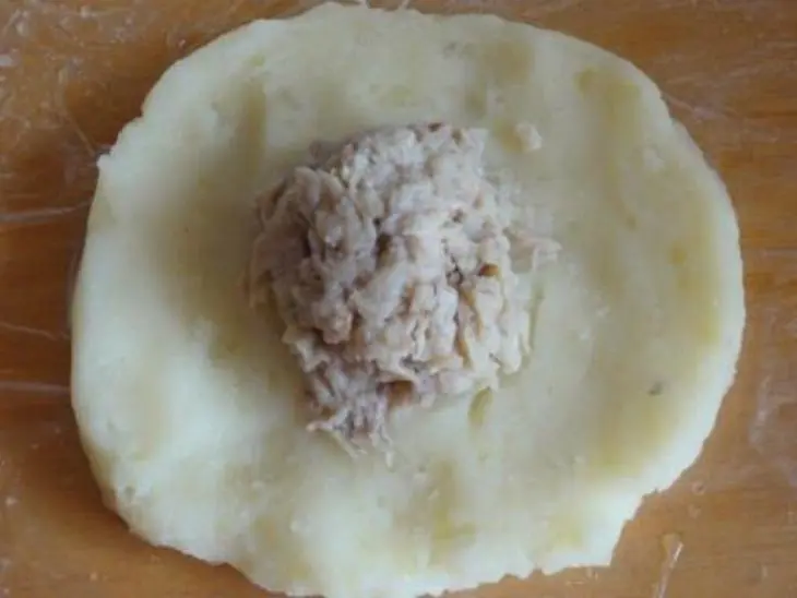 Картофельные крокеты с рыбой и с сыром.: шаг 4