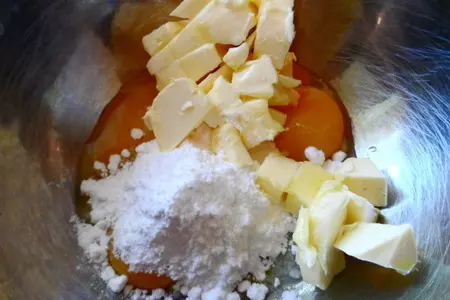 Шоколадный кекс-пирог с черносливом и орехами.: шаг 4