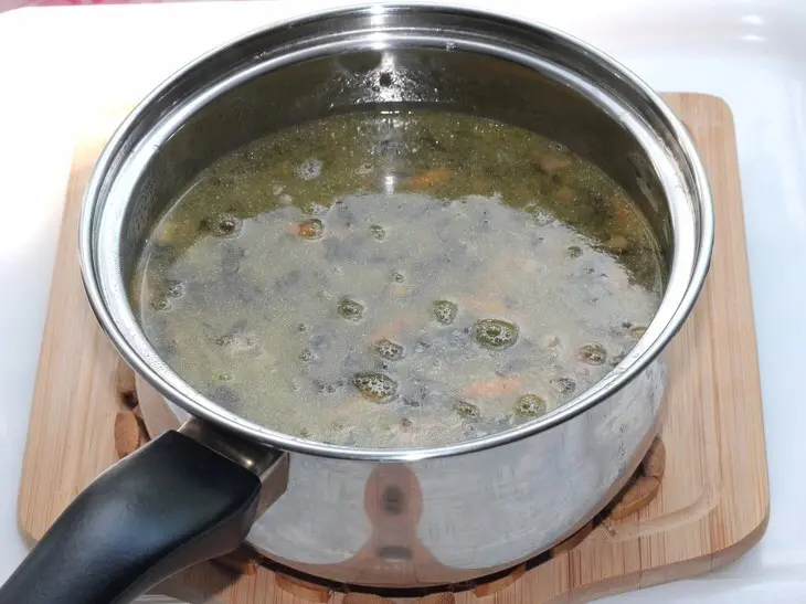 Суп из молодого картофеля с луком-пореем: шаг 8