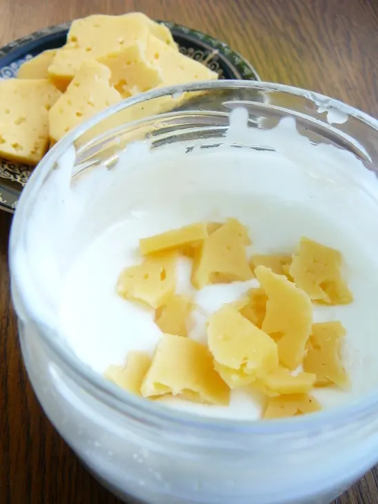 Картофель (запеченный в соли)  под сырным соусом: шаг 5