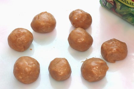 Ореховые шарики со сгущенкой - десерт без выпечки: шаг 3