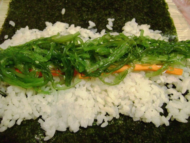 Вегетарианские суши для зайки «нам нет преград!»: шаг 3