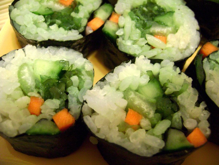 Вегетарианские суши для зайки «нам нет преград!»: шаг 8