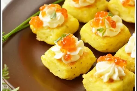 Картофельные мини-кексы со сливочным сыром и икрой.: шаг 4