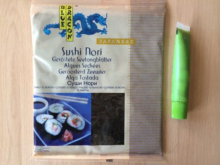 Теплые роллы с мясом краба: шаг 1