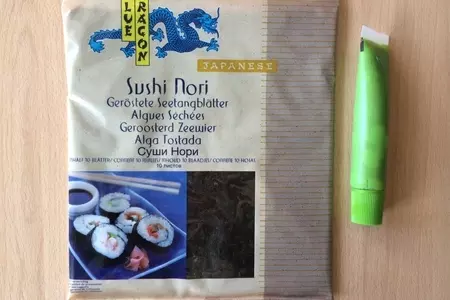 Теплые роллы с мясом краба: шаг 1