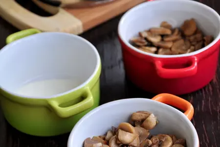 Горячая закуска из грибов с сырным соусом: шаг 6