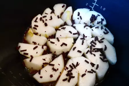 Пирог с грушами и шоколадом.: шаг 3