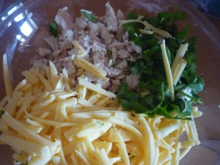 Молодой фаршированный картофель, да в куриной шкурке: шаг 1