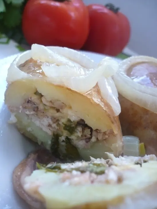 Молодой фаршированный картофель, да в куриной шкурке: шаг 8