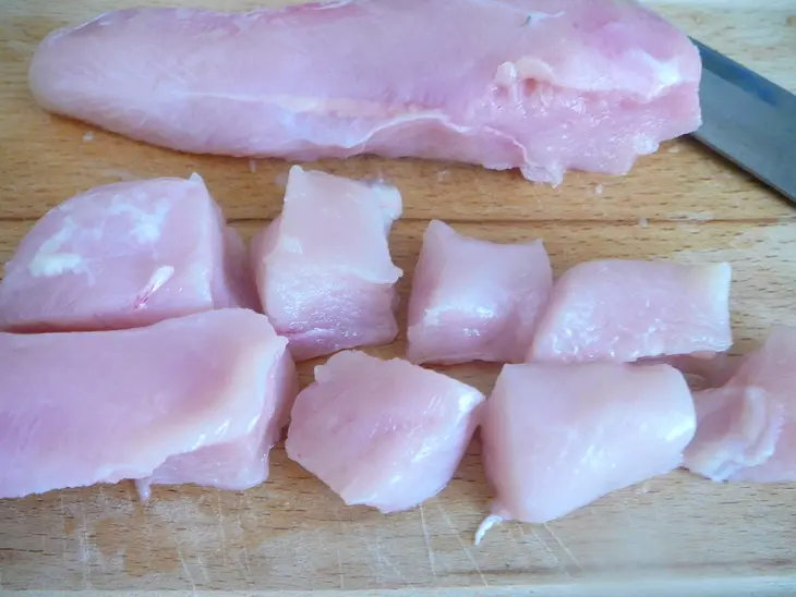 Шашлычок из маринованного молодого картофеля с мясом птицы: шаг 1