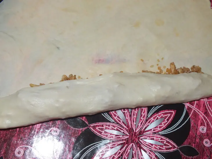 Молдавская вертута с яблоками, орехами и корицей: шаг 5