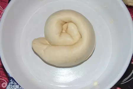 Молдавская вертута с яблоками, орехами и корицей: шаг 6