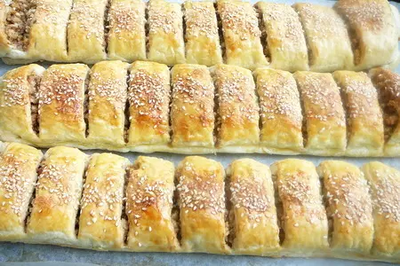 Штрудель с орехами и мучной крошкой, он же «баклава шимона мамы»: шаг 10