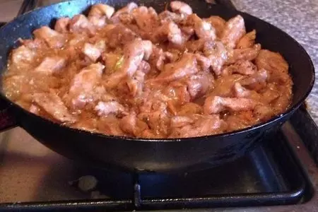 Гуляш из свинины с картофелем: шаг 3