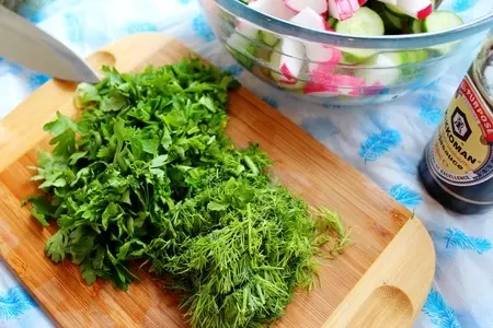 Салат с молодым картофелем и овощами: шаг 5