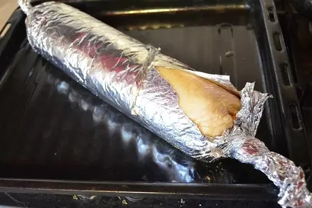 Рулет из целой курицы с ветчиной: шаг 19