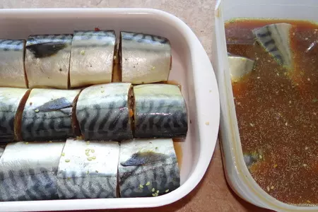 Скумбрия маринованная в соевом соусе и скумбрия копченая: шаг 4