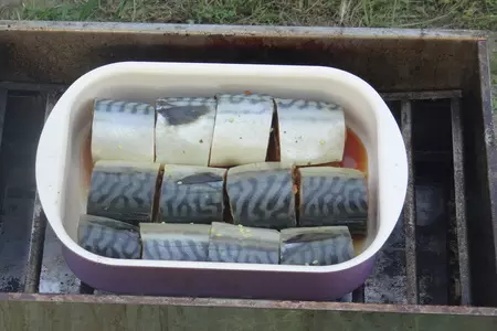 Скумбрия маринованная в соевом соусе и скумбрия копченая: шаг 5