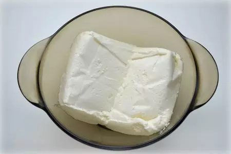 Сырники с шоколадным сюрпризом: шаг 1