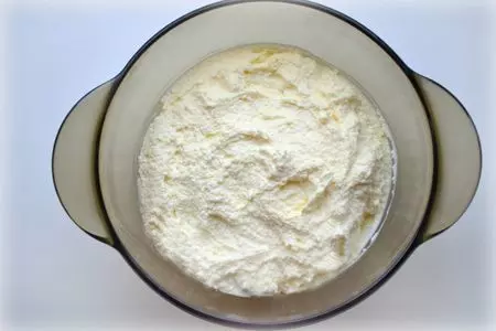 Сырники с шоколадным сюрпризом: шаг 3