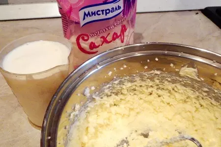 Манник на простокваше с изюмом и лимонной пропиткой: шаг 2