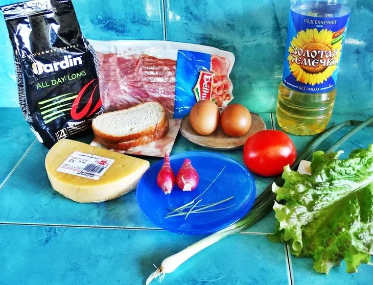 Брускеты с беконом и яйцом - пашот: шаг 1