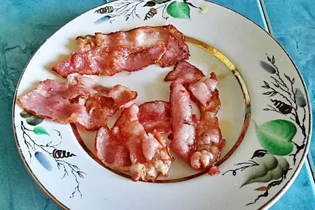 Брускеты с беконом и яйцом - пашот: шаг 2