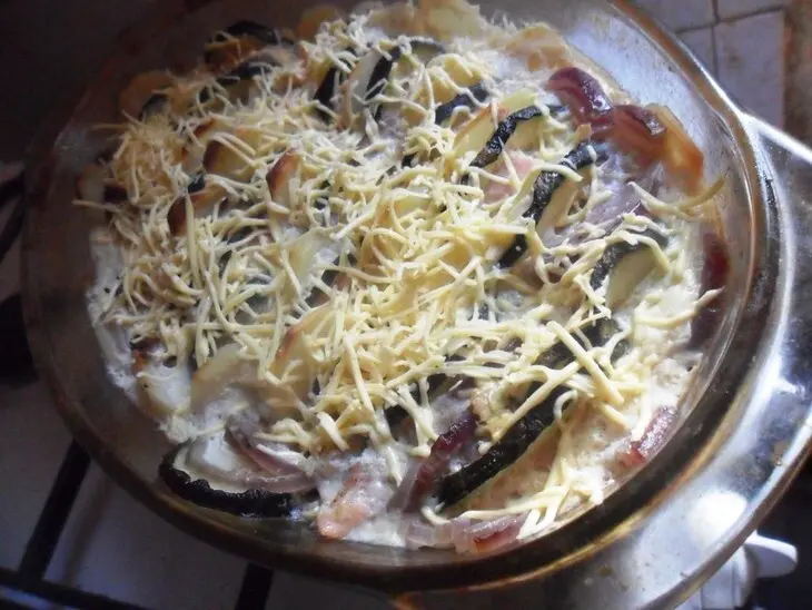 Индейка с кабачками, луком и картофелем: шаг 8