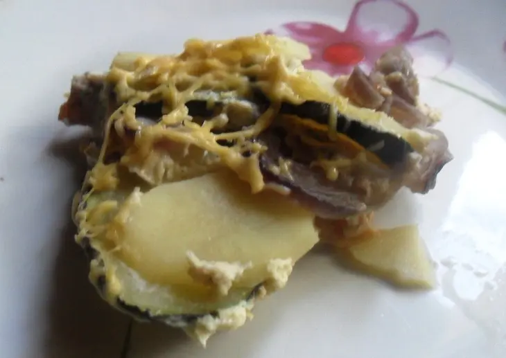 Индейка с кабачками, луком и картофелем: шаг 10
