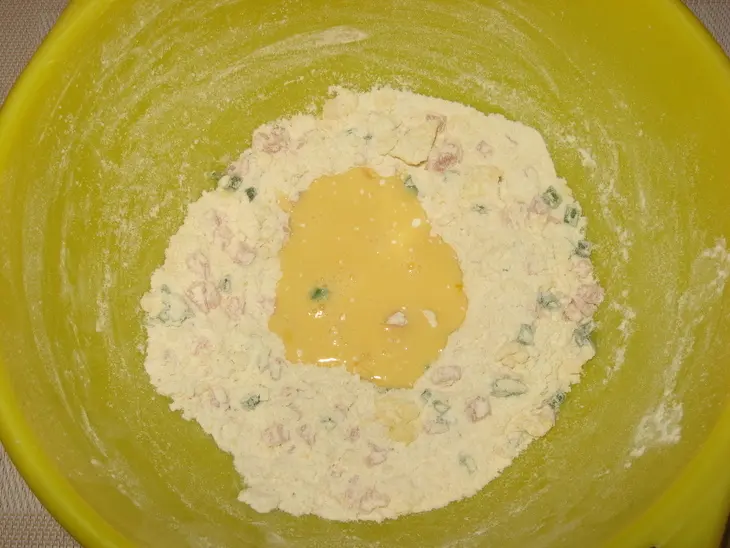 Скон с ветчиной и зеленым луком: шаг 4