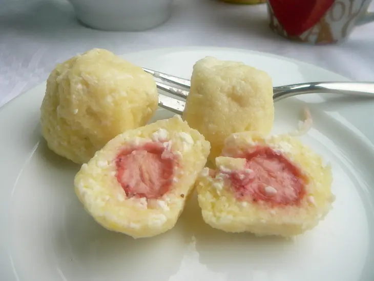 Ленивые творожные вареники с клубникой (и не только!): шаг 6