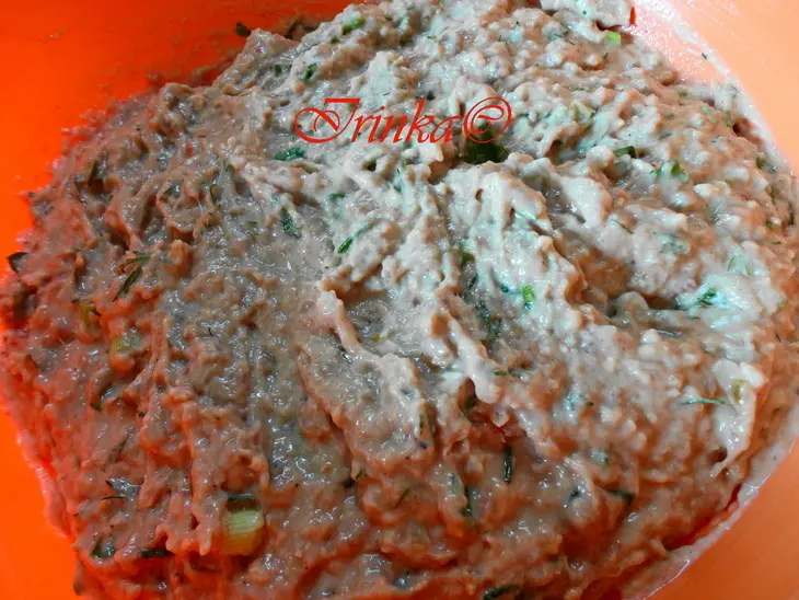 Мясные оладьи из того, что было в холодильнике: шаг 6