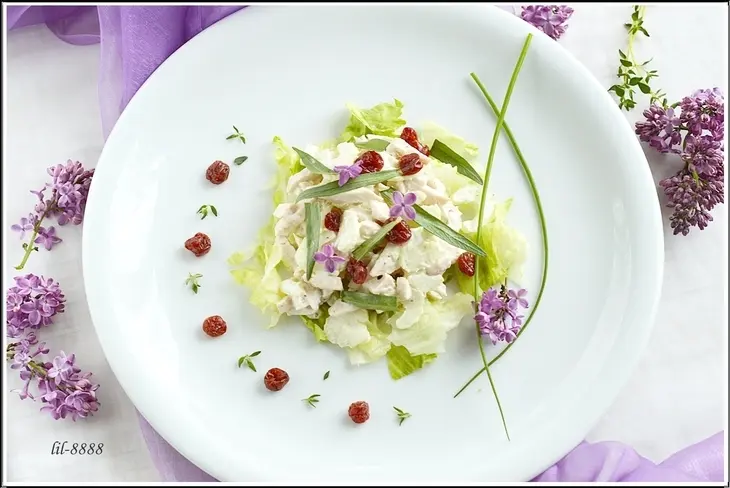 Салат с курицей, эстрагоном и йогуртовой заправкой.: шаг 2