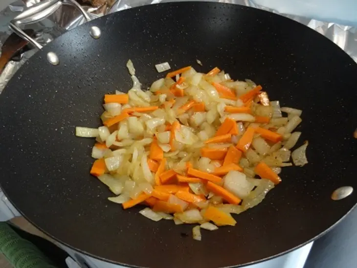 Бараньи рёбра с овощами: шаг 4