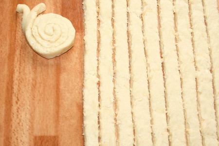 Сырно-кунжутное печенье «улитки»: шаг 5