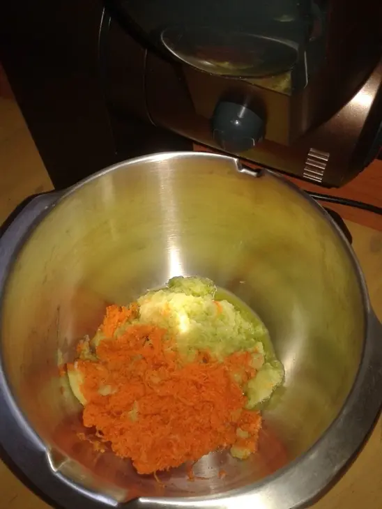 Крокеты запеченные из кабачков и батата под муссом из сыра тофу: шаг 1