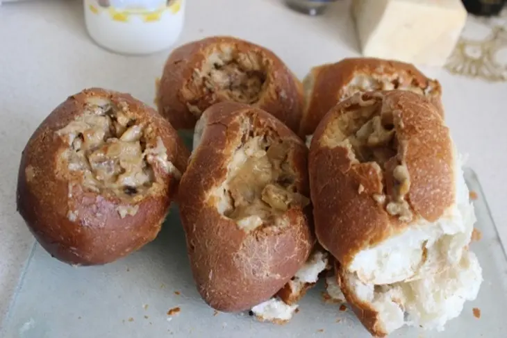Рыбный "жюльен" в булочках: шаг 8